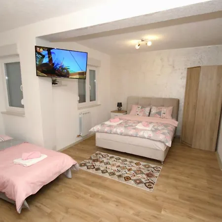 Apartment Mladen